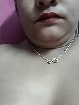 XXX chat uživo modela pinkisaha75