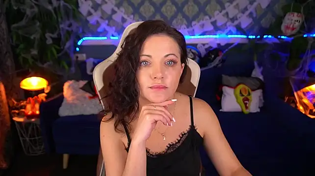 Dafni_Monn Show in webcam