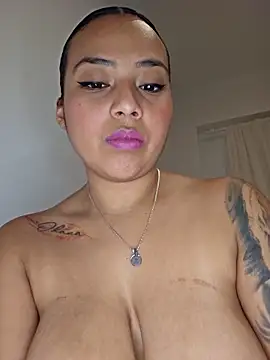 Chat +18 de Angelmoon04 ao vivo