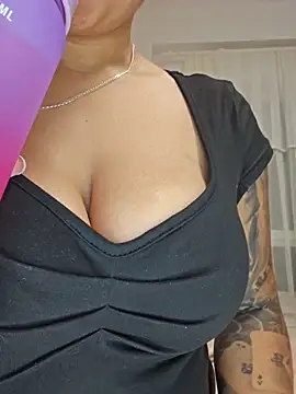 Angelmoon04 – Live XXX-chat