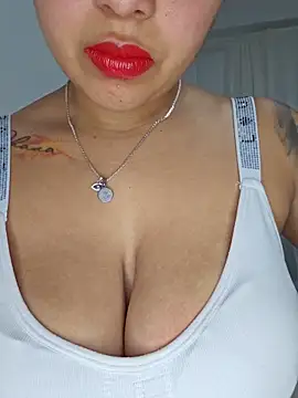 Angelmoon04 Adlı Modelin Web Kamerası Şovu
