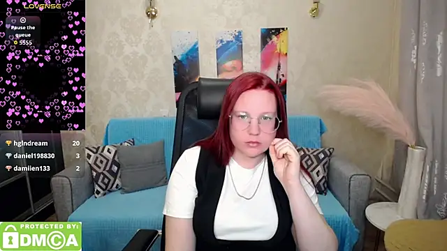 kuri_u – live chatrum