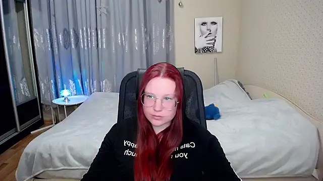 kuri_u – live chatrum