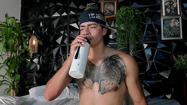 elliot_colton 웹캠 쇼