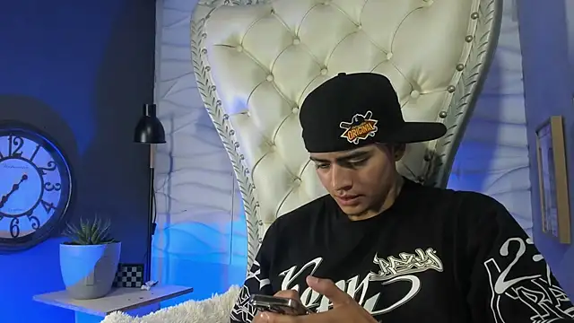 Chatroom XXX en direct de elliot_colton