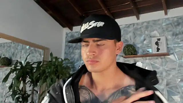 elliot_colton Chat XXX in diretta
