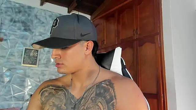 Czat XXX na żywo – elliot_colton
