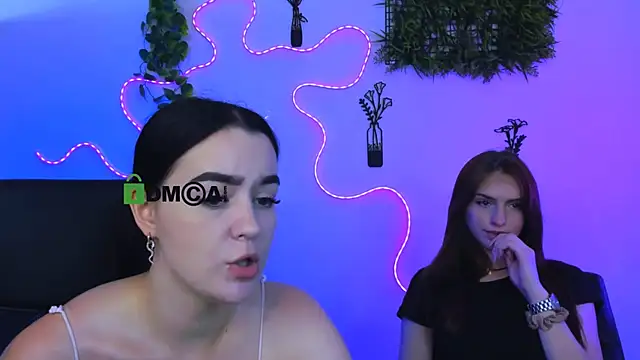 monica_xcx webcam show