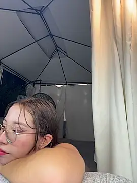 Chat +18 de AliciaWhite_nt ao vivo