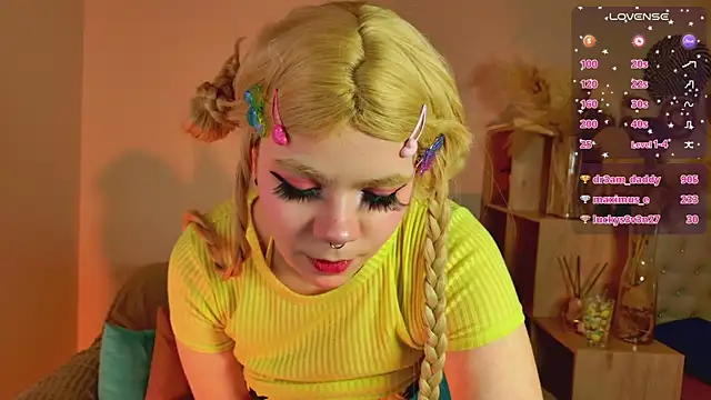 Show de Waifu_Ketrin na webcam