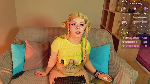 Waifu_Ketrin Webcam-Show