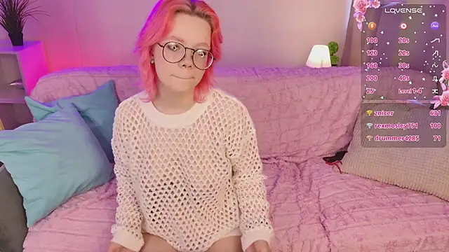 Chat +18 de Waifu_Ketrin ao vivo