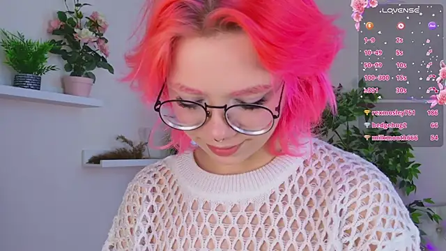 Chat +18 de Waifu_Ketrin ao vivo