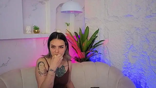 zarcasutra_t's Live XXX Chat