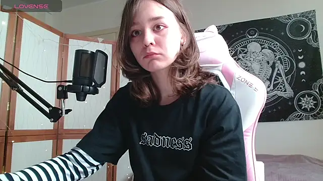 Chat +18 de Mysterious_Toy ao vivo
