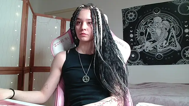 Mysterious_Toyn Webbikameraesitys