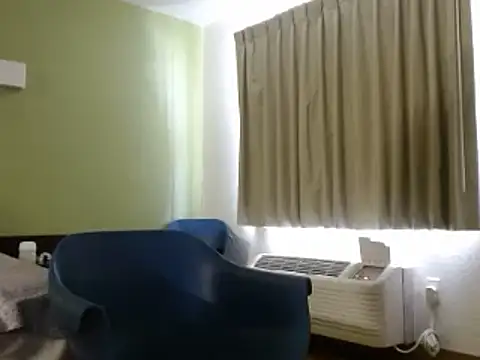Numba1dad_: διαδικτυακό σόου στην κάμερα