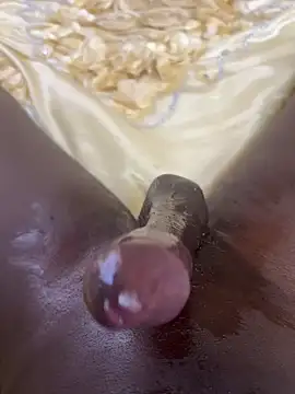 ytgyfyfuflgkyf's Webcam Show