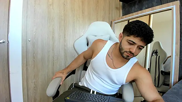 Thiago_moretti: απευθείας συνομιλία ΧΧΧ