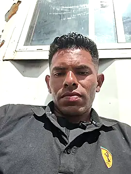 Show de adambrosk_08 na webcam