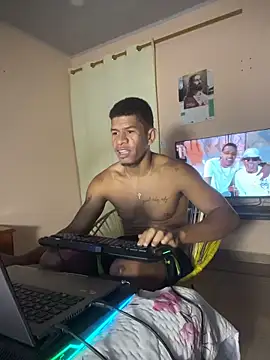 antonio_aguilarxのウェブカメラショー