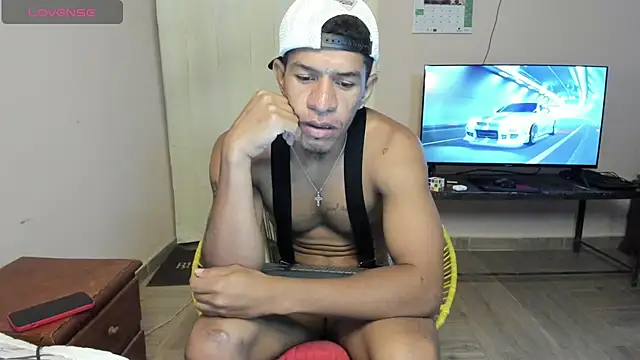 antonio_aguilarx's Webcam Show