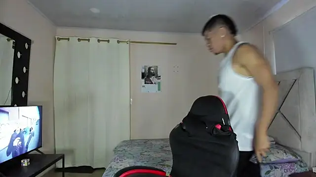 Toptony22's Webcam Show