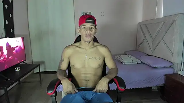 Toptony22's Webcam Show
