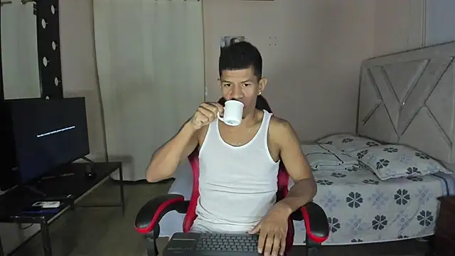 Toptony22's Webcam Show