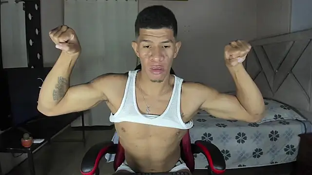 Toptony22 Webcam show