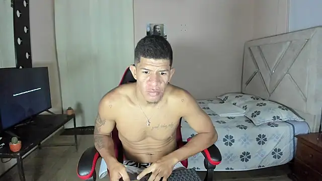 Toptony22 Show Webcam