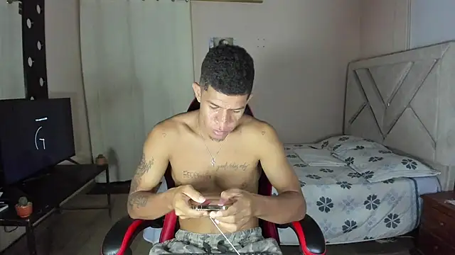 Toptony22's Webcam Show