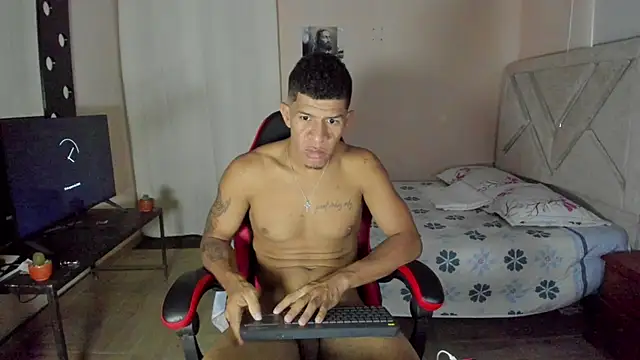 Toptony22 Show Webcam