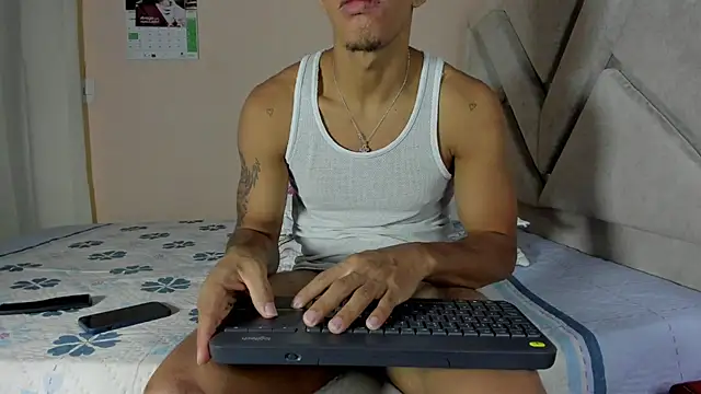 Toptony22 Show Webcam
