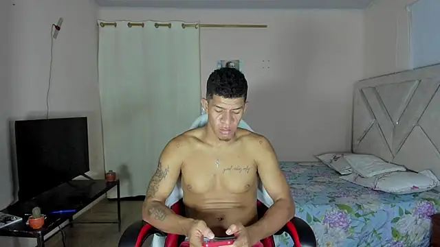 Toptony22: вебкам-шоу