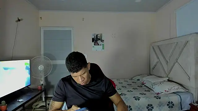 Toptony22's Webcam Show