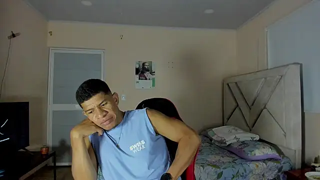 Felipe-ReyesF4 Show in webcam