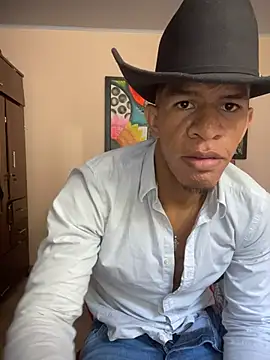 Felipe-ReyesF4 Show in webcam
