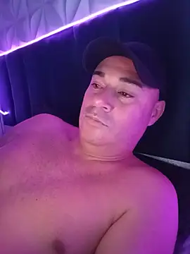 teumacho25 Show in webcam
