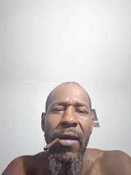Boozle666 Show in webcam
