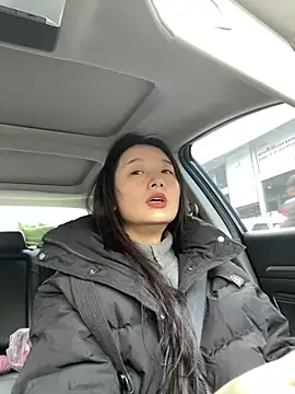 Qrooo Show in webcam