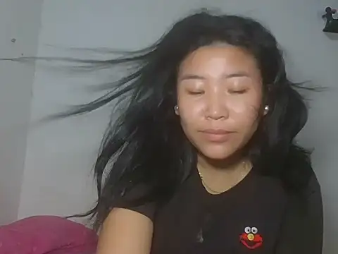 ZyeiiiのライブXXXチャット