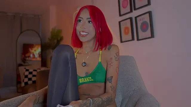 Show modela MelyTaylor_ na web-kameri
