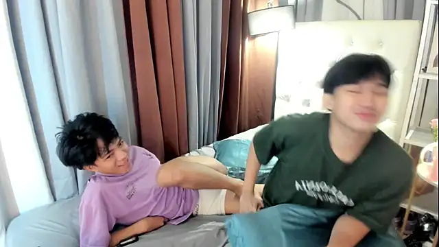davincihugecock Pertunjukan Webcam