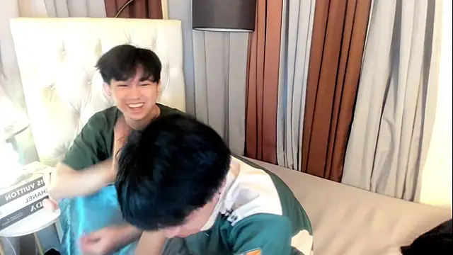 davincihugecock webcam show