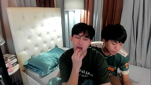 davincihugecock Pertunjukan Webcam