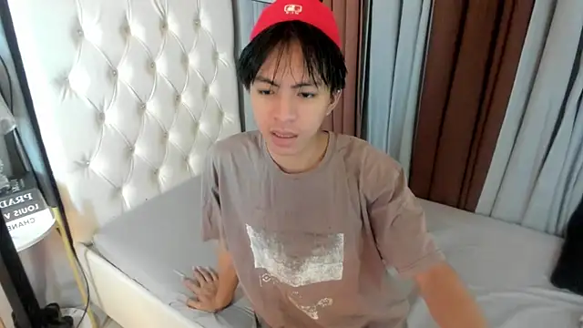 Show modela davincihugecock na web-kameri