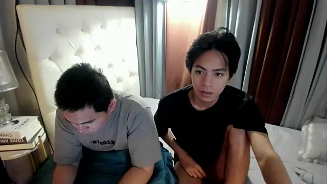 Pertunjukan Kamera Web davincihugecock