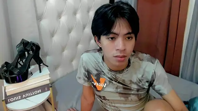 Show modela davincihugecock na web-kameri