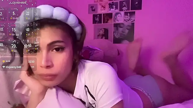 urtwinkbrixz Show in webcam